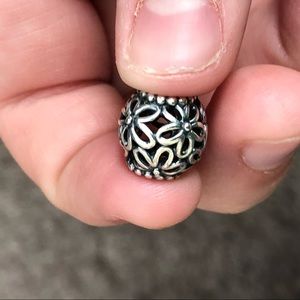 SS pandora hollow flower charm